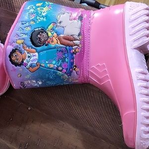 Encanto rainboots